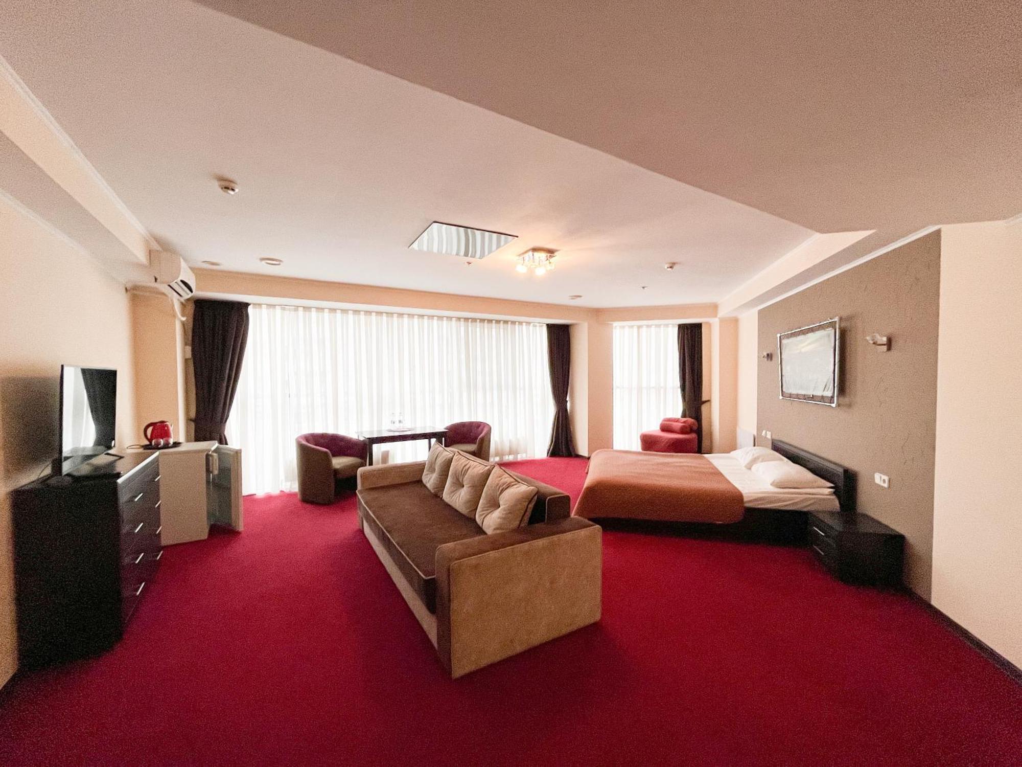 Mark Plaza Hotel Mykolaiv Habitación foto