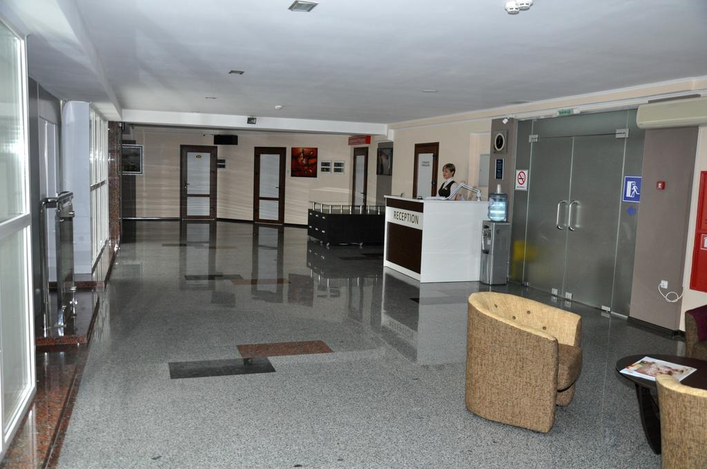 Mark Plaza Hotel Mykolaiv Exterior foto