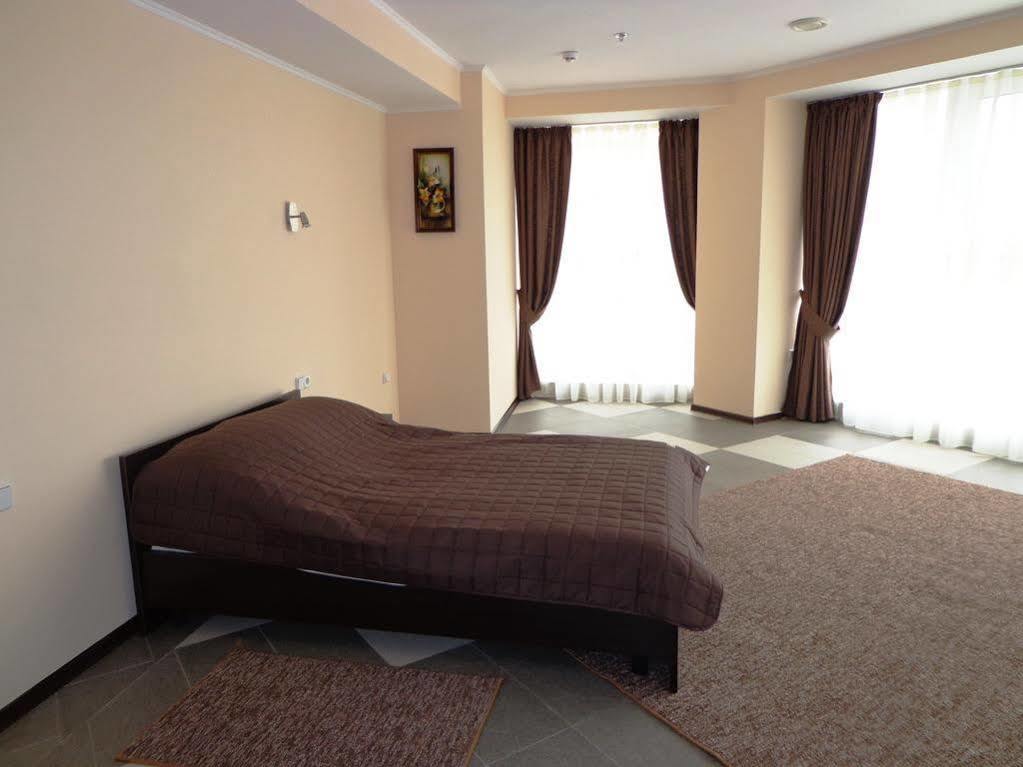 Mark Plaza Hotel Mykolaiv Exterior foto