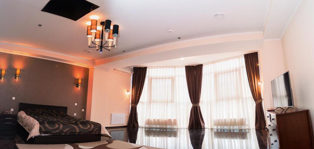 Mark Plaza Hotel Mykolaiv Exterior foto